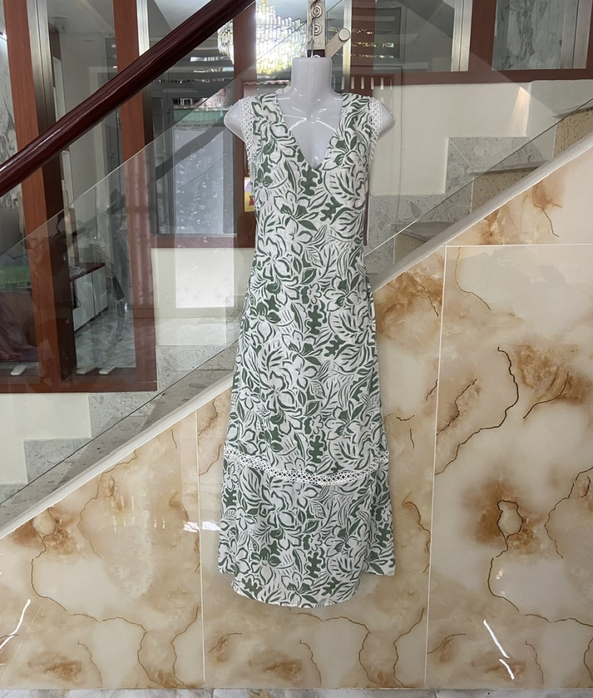 Đầm dài giữa chân vải Linen xô
