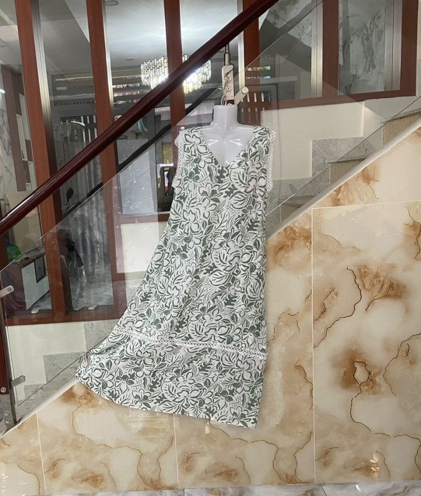 Đầm dài giữa chân vải Linen xô