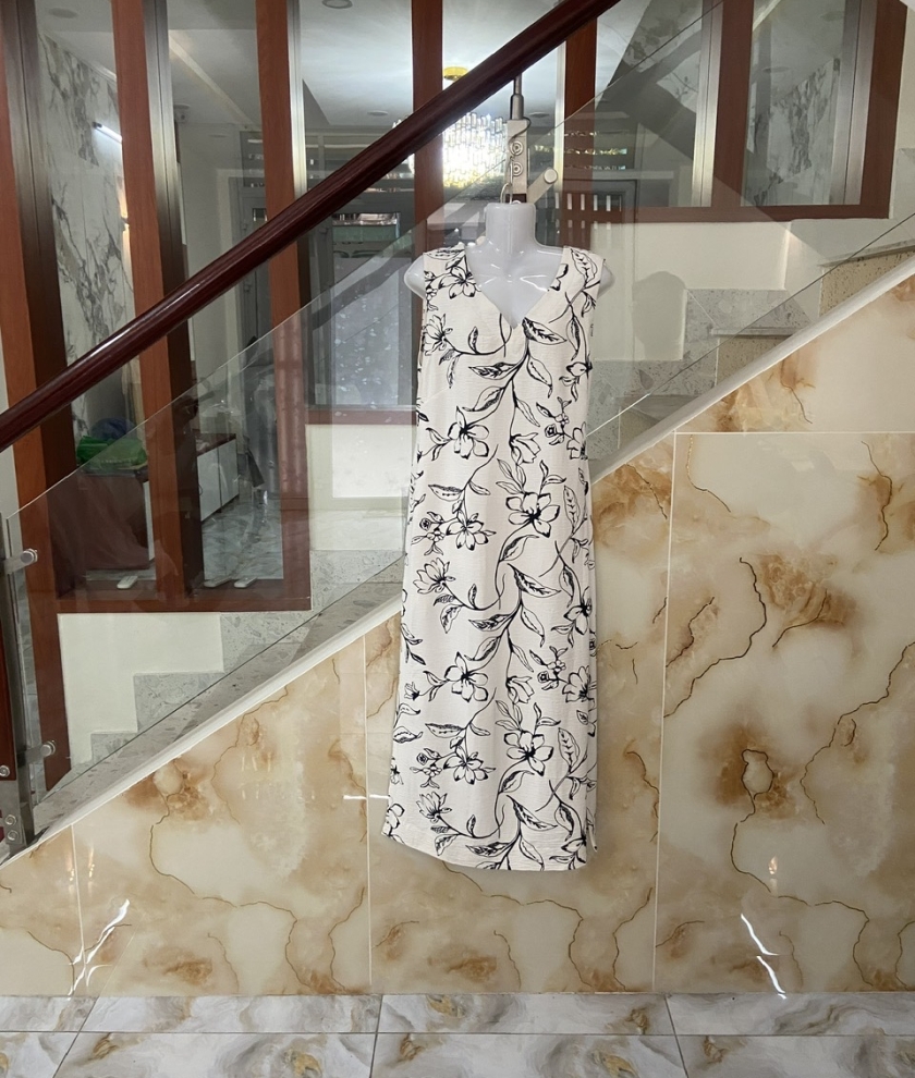 Đầm xuông xẻ tà 2 bên sườn vải Linen xô