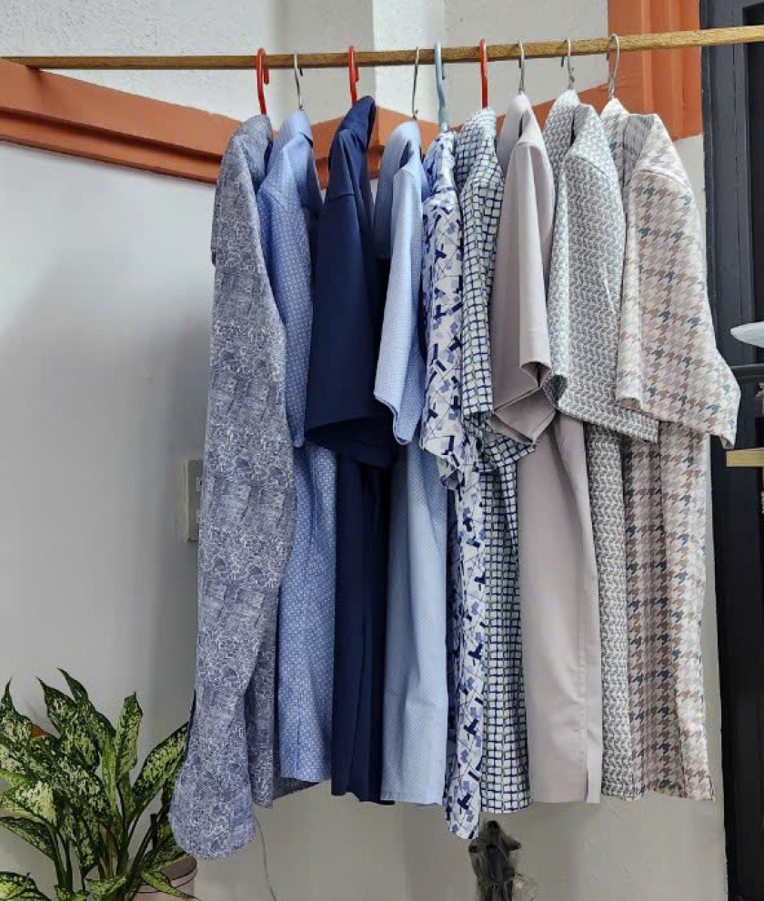 Sơ mi nam tay ngắn vải tencel tà ngang xẻ tà